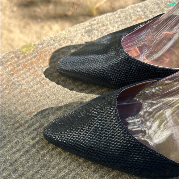 Zilian Portugal Size 39 Navy Faux Snakeskin Heels — Elegant Statement Pumps - Picture 6 of 10